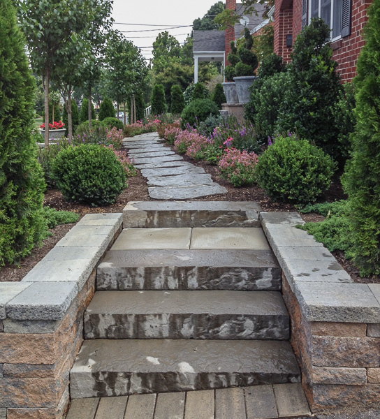 The side entrance carries you through the perennial walk to the front door. : Suburban Gardens : CITYSCAPES® Landscaping LLC