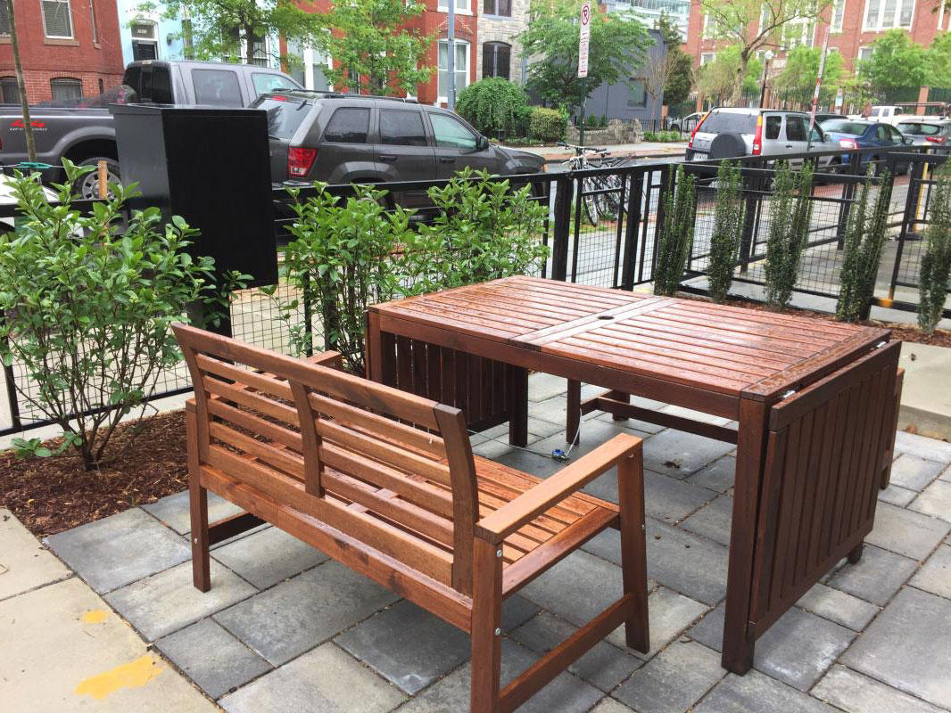Another view of condo pocket garden.
 : More Gardens and Garden Features : CITYSCAPES® Landscaping Inc.